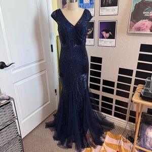 Sequins Navy Blue Low Back Prom Dress
